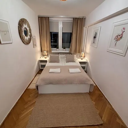 Elegant Panorama Apartment Warsaw