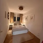 Elegant Panorama