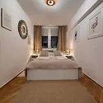 Elegant Panorama *